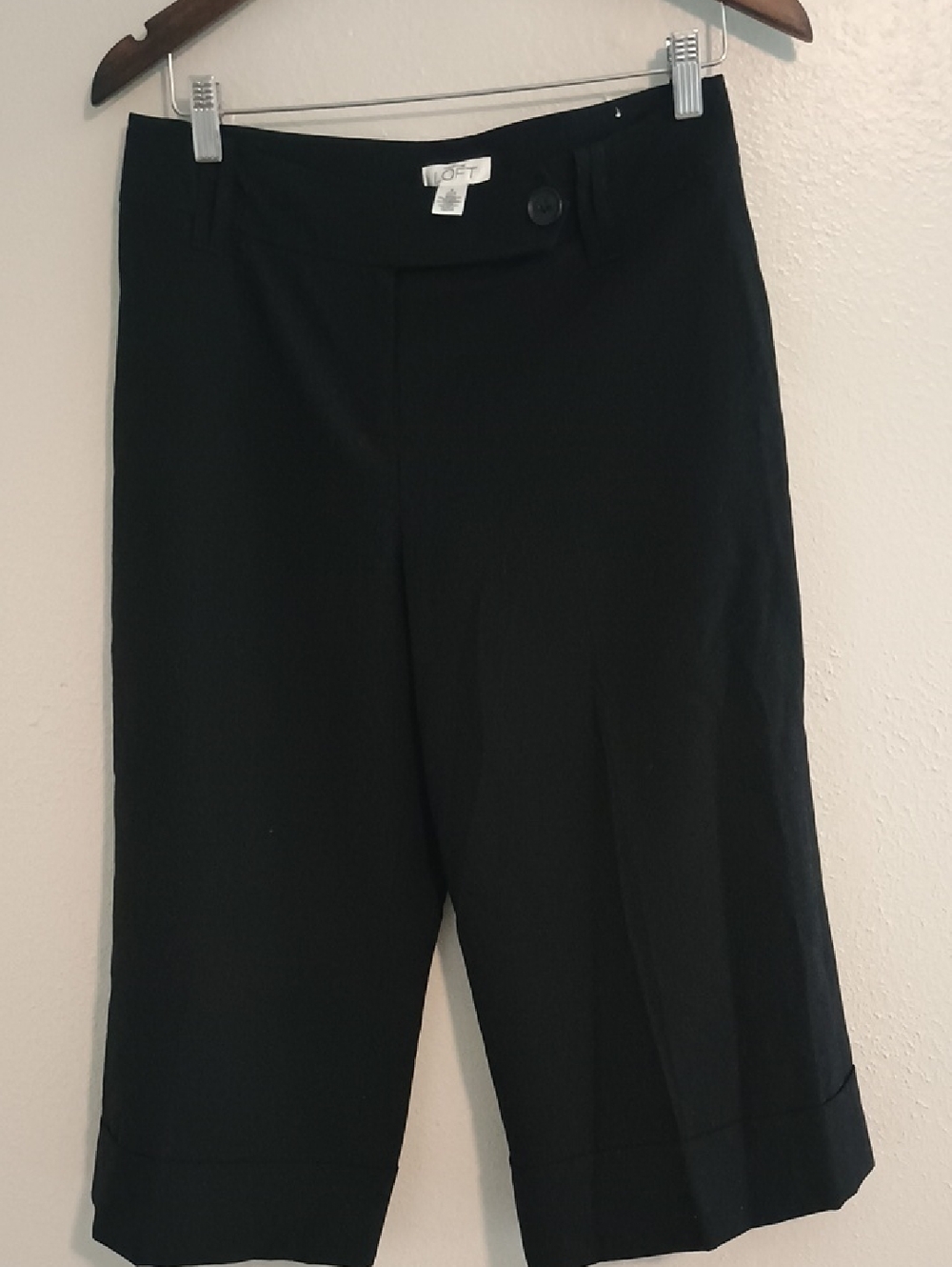 Ann Taylor LOFT Black Cropped Wide-Leg Capri Pants size 8 Julie